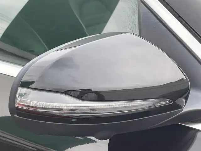 メルセデス・ベンツ ＧＬＣ２２０ d 4マチックスポーツ 本革 埼玉県 2018(平30)年 10.3万km オブシディアンブラック 純正ナビ/サンルーフ/ブルメスター/レザーシート/全席シートヒーター/アラウンドビュー/ヘッドアップディスプレイ/レーンキープ/ステアリングアシスト