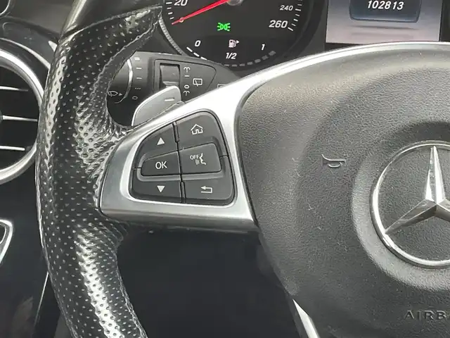 メルセデス・ベンツ ＧＬＣ２２０ d 4マチックスポーツ 本革 埼玉県 2018(平30)年 10.3万km オブシディアンブラック 純正ナビ/サンルーフ/ブルメスター/レザーシート/全席シートヒーター/アラウンドビュー/ヘッドアップディスプレイ/レーンキープ/ステアリングアシスト