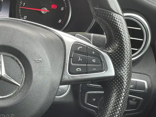 メルセデス・ベンツ ＧＬＣ２２０ d 4マチックスポーツ 本革 埼玉県 2018(平30)年 10.3万km オブシディアンブラック 純正ナビ/サンルーフ/ブルメスター/レザーシート/全席シートヒーター/アラウンドビュー/ヘッドアップディスプレイ/レーンキープ/ステアリングアシスト