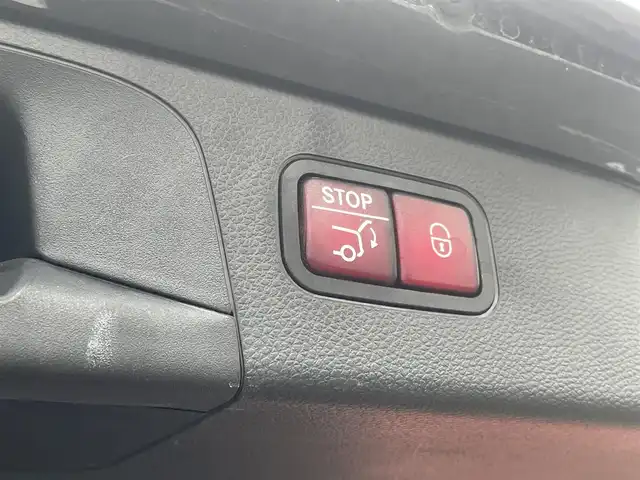 メルセデス・ベンツ ＧＬＣ２２０ d 4マチックスポーツ 本革 埼玉県 2018(平30)年 10.3万km オブシディアンブラック 純正ナビ/サンルーフ/ブルメスター/レザーシート/全席シートヒーター/アラウンドビュー/ヘッドアップディスプレイ/レーンキープ/ステアリングアシスト