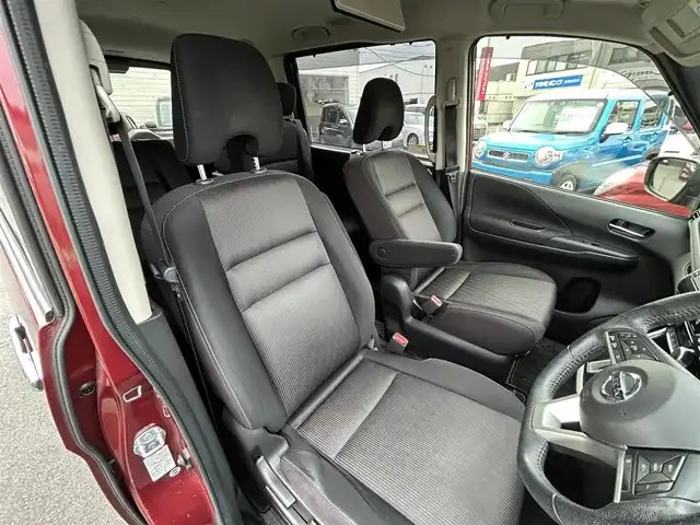 日産 セレナ ハイウェイスター 群馬県 2017(平29)年 8.8万km マルーンレッド 2トーン 純正9型ナビ(MM516D-L)/CD・DVD・BD・SD/USB・BT・フルセグTV/両側パワースライドドア/純正フリップダウンモニター/アラウンドビューモニター/ドライブレコーダー/ビルトインETC/横滑り防止装置/エマージェンシーブレーキ/アイドリングストップ/純正アルミホイール/純正フロアマット