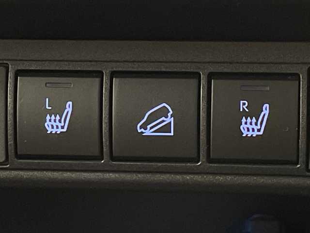 トヨタ ヤリスクロス ハイブリッド Z アドベンチャー 岐阜県 2024(令6)年 3.2万km プラチナホワイトパールマイカ 純正8ディスプレイオーディオ/フルセグ/BT/Miracast/USB/AppleCarPlay/AndroidAuto/パノラミックビューモニター/トヨタセーフティセンス/・プリクラッシュセーフティ/・レーントレーシングアシスト/・レーダークルーズコントロール/・オートマチックハイビーム/・ブラインドスポットモニター/・クリアランスソナー/・リアクロストラフィックアラート/ダウンヒルアシストコントロール/ビルトインETC2.0/ハーフレザーシート/前席パワーヒーター/ハンドルヒーター/LEDオートライト/フォグランプ/純正18インチAW/サイドバイザー/ルーフレール/社外フロアマット/寒冷地仕様/取扱説明書/スペアキー