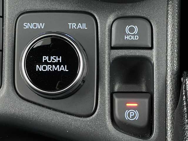 トヨタ ヤリスクロス ハイブリッド Z アドベンチャー 岐阜県 2024(令6)年 3.2万km プラチナホワイトパールマイカ 純正8ディスプレイオーディオ/フルセグ/BT/Miracast/USB/AppleCarPlay/AndroidAuto/パノラミックビューモニター/トヨタセーフティセンス/・プリクラッシュセーフティ/・レーントレーシングアシスト/・レーダークルーズコントロール/・オートマチックハイビーム/・ブラインドスポットモニター/・クリアランスソナー/・リアクロストラフィックアラート/ダウンヒルアシストコントロール/ビルトインETC2.0/ハーフレザーシート/前席パワーヒーター/ハンドルヒーター/LEDオートライト/フォグランプ/純正18インチAW/サイドバイザー/ルーフレール/社外フロアマット/寒冷地仕様/取扱説明書/スペアキー