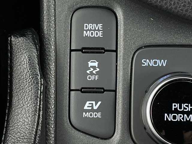 トヨタ ヤリスクロス ハイブリッド Z アドベンチャー 岐阜県 2024(令6)年 3.2万km プラチナホワイトパールマイカ 純正8ディスプレイオーディオ/フルセグ/BT/Miracast/USB/AppleCarPlay/AndroidAuto/パノラミックビューモニター/トヨタセーフティセンス/・プリクラッシュセーフティ/・レーントレーシングアシスト/・レーダークルーズコントロール/・オートマチックハイビーム/・ブラインドスポットモニター/・クリアランスソナー/・リアクロストラフィックアラート/ダウンヒルアシストコントロール/ビルトインETC2.0/ハーフレザーシート/前席パワーヒーター/ハンドルヒーター/LEDオートライト/フォグランプ/純正18インチAW/サイドバイザー/ルーフレール/社外フロアマット/寒冷地仕様/取扱説明書/スペアキー