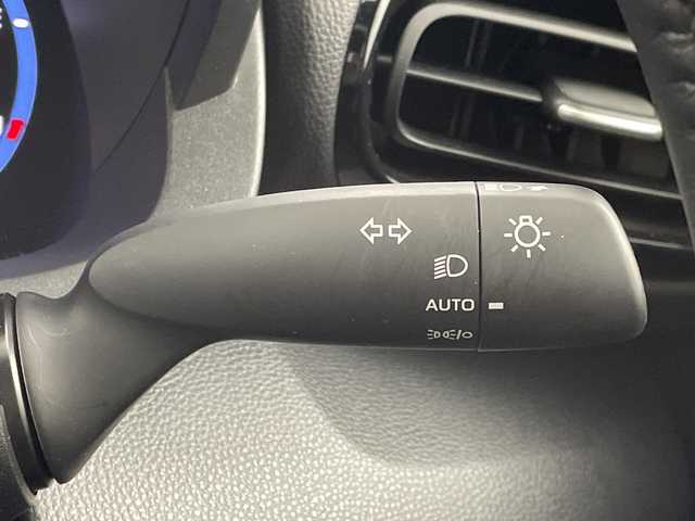 トヨタ ヤリスクロス ハイブリッド Z アドベンチャー 岐阜県 2024(令6)年 3.2万km プラチナホワイトパールマイカ 純正8ディスプレイオーディオ/フルセグ/BT/Miracast/USB/AppleCarPlay/AndroidAuto/パノラミックビューモニター/トヨタセーフティセンス/・プリクラッシュセーフティ/・レーントレーシングアシスト/・レーダークルーズコントロール/・オートマチックハイビーム/・ブラインドスポットモニター/・クリアランスソナー/・リアクロストラフィックアラート/ダウンヒルアシストコントロール/ビルトインETC2.0/ハーフレザーシート/前席パワーヒーター/ハンドルヒーター/LEDオートライト/フォグランプ/純正18インチAW/サイドバイザー/ルーフレール/社外フロアマット/寒冷地仕様/取扱説明書/スペアキー