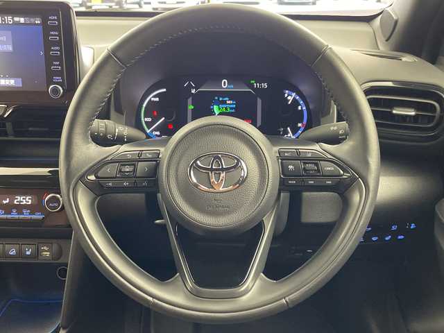 トヨタ ヤリスクロス ハイブリッド Z アドベンチャー 岐阜県 2024(令6)年 3.2万km プラチナホワイトパールマイカ 純正8ディスプレイオーディオ/フルセグ/BT/Miracast/USB/AppleCarPlay/AndroidAuto/パノラミックビューモニター/トヨタセーフティセンス/・プリクラッシュセーフティ/・レーントレーシングアシスト/・レーダークルーズコントロール/・オートマチックハイビーム/・ブラインドスポットモニター/・クリアランスソナー/・リアクロストラフィックアラート/ダウンヒルアシストコントロール/ビルトインETC2.0/ハーフレザーシート/前席パワーヒーター/ハンドルヒーター/LEDオートライト/フォグランプ/純正18インチAW/サイドバイザー/ルーフレール/社外フロアマット/寒冷地仕様/取扱説明書/スペアキー