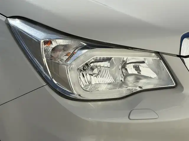 スバル フォレスター 2．0i－L アイサイト 岩手県 2015(平27)年 5.8万km クリスタルホワイトP 禁煙車/4WD/アイサイトver.3/前席シートヒーター/前席パワーシート/追従型クルーズコントロール/社外ナビ/→フルセグTV/Bluetooth/CD/DVD/FM/AM/バックカメラ/ステアリングスイッチ/横滑り防止装置/レーンキープアシスト/衝突軽減システム/X-MODE/オートライト/フォグライト/〇プッシュスタート/〇パドルシフト/〇電動格納ミラー/〇ウィンカーミラー/〇ドアバイザー/〇フロアマット/〇シガーソケット/〇USBポート/〇スマートキー/スマートキー/ETC/前後ドライブレコーダー