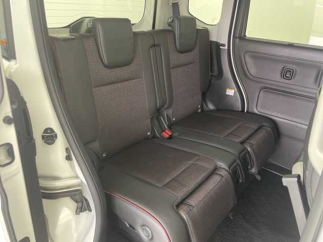 スズキ スペーシア カスタム HYBRID XS ターボ 愛知県 2024(令6)年 1万km ピュアホワイトP 9インチメーカーナビ/(Bluetooth/フルセグ/AppelCarplay)/スズキセーフティーサポート/・アダプティブクルーズコントロール/・全方位カメラ/・レーンキープアシスト/・誤発進抑制機能/4WD/衝突軽減ブレーキ/標識認識/ヘッドアップディスプレイ/両側電動スライドドア/LEDオートライト/前後ドライブレコーダー/オートハイビーム/フォグ/ハーフレザーシート/シートヒーター/ステアリングヒーター/パドルシフト/電動パーキング/ブレーキホールド/USB