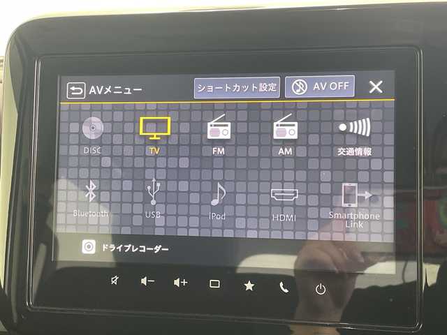 スズキ スペーシア カスタム HYBRID XS ターボ 愛知県 2024(令6)年 1万km ピュアホワイトP 9インチメーカーナビ/(Bluetooth/フルセグ/AppelCarplay)/スズキセーフティーサポート/・アダプティブクルーズコントロール/・全方位カメラ/・レーンキープアシスト/・誤発進抑制機能/4WD/衝突軽減ブレーキ/標識認識/ヘッドアップディスプレイ/両側電動スライドドア/LEDオートライト/前後ドライブレコーダー/オートハイビーム/フォグ/ハーフレザーシート/シートヒーター/ステアリングヒーター/パドルシフト/電動パーキング/ブレーキホールド/USB