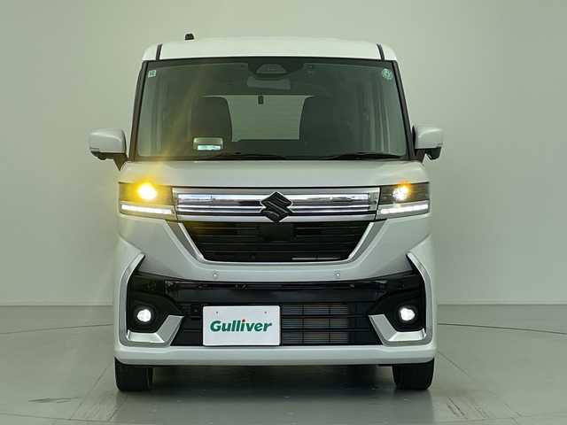 スズキ スペーシア カスタム HYBRID XS ターボ 愛知県 2024(令6)年 1万km ピュアホワイトP 9インチメーカーナビ/(Bluetooth/フルセグ/AppelCarplay)/スズキセーフティーサポート/・アダプティブクルーズコントロール/・全方位カメラ/・レーンキープアシスト/・誤発進抑制機能/4WD/衝突軽減ブレーキ/標識認識/ヘッドアップディスプレイ/両側電動スライドドア/LEDオートライト/前後ドライブレコーダー/オートハイビーム/フォグ/ハーフレザーシート/シートヒーター/ステアリングヒーター/パドルシフト/電動パーキング/ブレーキホールド/USB