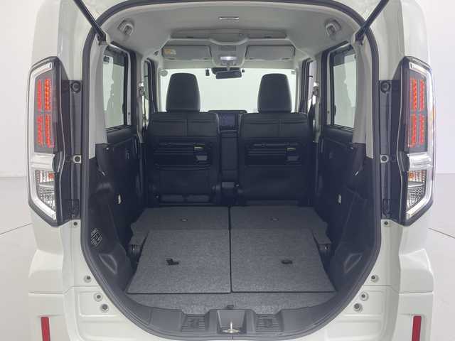 スズキ スペーシア カスタム HYBRID XS ターボ 愛知県 2024(令6)年 1万km ピュアホワイトP 9インチメーカーナビ/(Bluetooth/フルセグ/AppelCarplay)/スズキセーフティーサポート/・アダプティブクルーズコントロール/・全方位カメラ/・レーンキープアシスト/・誤発進抑制機能/4WD/衝突軽減ブレーキ/標識認識/ヘッドアップディスプレイ/両側電動スライドドア/LEDオートライト/前後ドライブレコーダー/オートハイビーム/フォグ/ハーフレザーシート/シートヒーター/ステアリングヒーター/パドルシフト/電動パーキング/ブレーキホールド/USB