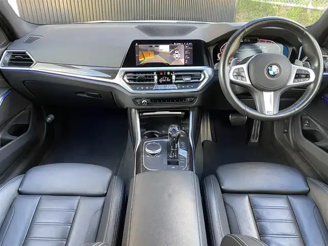 ＢＭＷ ３２０ｉ Mスポーツ 福岡県 2019(令1)年 4.2万km アルピンホワイトⅢ インテリジェントセーフティ/アダプティブクルーズコントロール/ブラインドスポットモニター/レーンキープアシスト/ハイラインパッケージ/黒革シート/前席シートヒーター/純正ナビ/Ａｐｐｌｅｃａｒｐｌａｙ　/全方位カメラ/Bluetooth/パワーバックドア　/LEDヘッドライト/オートハイビーム/純正18インチアルミホイール/ミラー一体型ETC