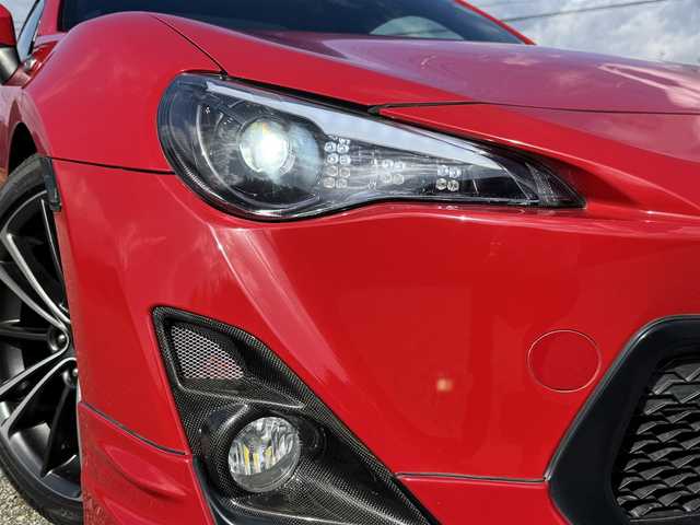 トヨタ ８６ GT 兵庫県 2014(平26)年 5.8万km ライトニングレッド HKSスーパーエキゾーストシステム/(エキゾーストマニホールド＆ハイパワースペックLマフラー)/VALENTIヘッドライト/TRDエアロ(F/S/RU)/D2ジャパンサスペンション/社外ナビ/フルセグTV/バックカメラ/純正18インチAW