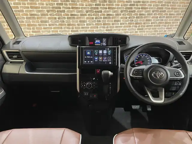 トヨタ ルーミー カスタムG 岩手県 2025(令7)年 0.3万km ファイアークォーツレッドM ワンオーナー/４WD/パノラミックビューモニター/両側パワースライドドア/スマートアシスト/衝突回避支援ブレーキ/レーンアシスト/アダプティブクルーズコントロール/ブレーキ制御付き誤発進抑制機能/先行車発信お知らせ機能/標識認識機能/アダプティブドライビングビーム/コーナーセンサー/横滑り防止装置/アイドリングストップ/ロールサンシェード/純正ディスプレイオーディオ/フルセグTV/AppleCarPlay・AndroidAuto/ETC2.0/ドライブレコーダー/LEDヘッドランプ/純正14インチアルミホイール