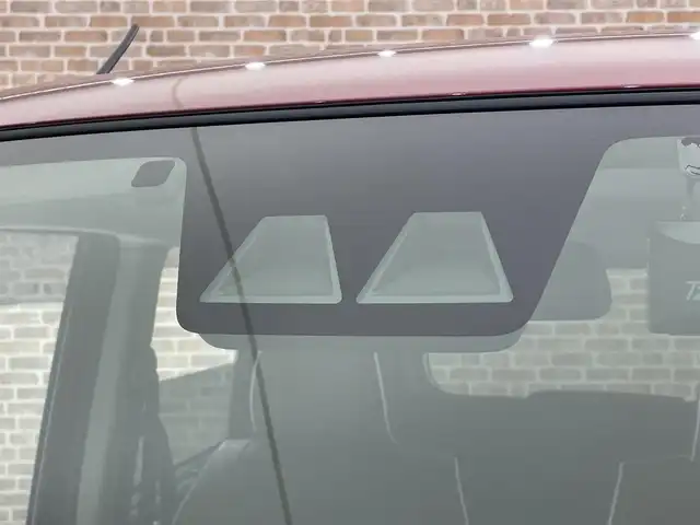 トヨタ ルーミー カスタムG 岩手県 2025(令7)年 0.3万km ファイアークォーツレッドM ワンオーナー/４WD/パノラミックビューモニター/両側パワースライドドア/スマートアシスト/衝突回避支援ブレーキ/レーンアシスト/アダプティブクルーズコントロール/ブレーキ制御付き誤発進抑制機能/先行車発信お知らせ機能/標識認識機能/アダプティブドライビングビーム/コーナーセンサー/横滑り防止装置/アイドリングストップ/ロールサンシェード/純正ディスプレイオーディオ/フルセグTV/AppleCarPlay・AndroidAuto/ETC2.0/ドライブレコーダー/LEDヘッドランプ/純正14インチアルミホイール