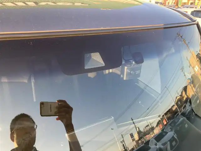 ホンダ Ｎ ＢＯＸ カスタム G L ホンダセンシング 福岡県 2018(平30)年 7.2万km シャイニンググレーM クルーズコントロール/車線逸脱防止支援システム/衝突軽減ブレーキ/両側パワースライドドア/純正Gathersナビ/フルセグTV/Bluetoothオーディオ/バックカメラ/ETC/純正フロアマット/プッシュスタートボタン/スマートキー