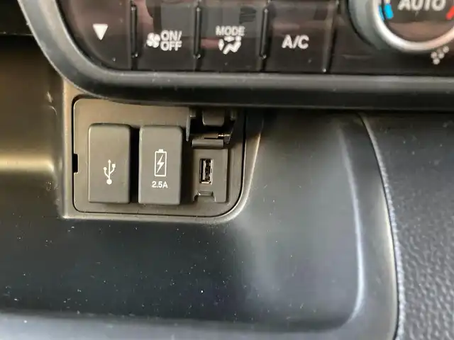 ホンダ Ｎ ＢＯＸ カスタム G L ホンダセンシング 福岡県 2018(平30)年 7.2万km シャイニンググレーM クルーズコントロール/車線逸脱防止支援システム/衝突軽減ブレーキ/両側パワースライドドア/純正Gathersナビ/フルセグTV/Bluetoothオーディオ/バックカメラ/ETC/純正フロアマット/プッシュスタートボタン/スマートキー