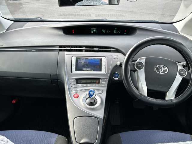 トヨタ プリウス S 鹿児島県 2013(平25)年 3.9万km ライトパープルマイカ ドライブレコーダー/純正ナビ/TV/バックカメラ/ワンオーナー/プッシュスタート/スマートキー/スペアキー/Bluetooth接続/横滑り防止装置/カーテンエアバッグ/LEDヘッドライト