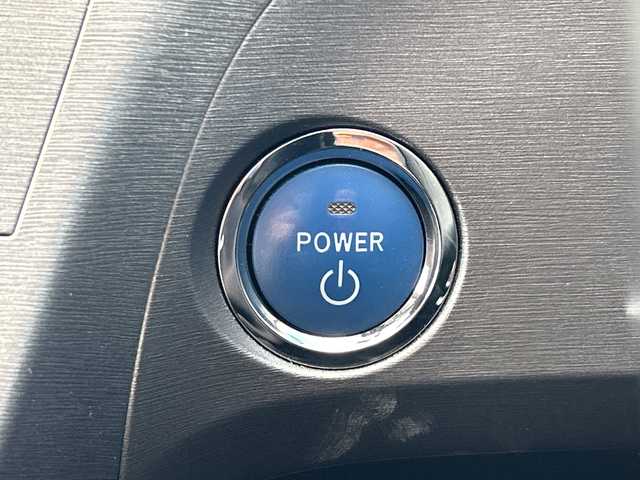 トヨタ プリウス S 鹿児島県 2013(平25)年 3.9万km ライトパープルマイカ ドライブレコーダー/純正ナビ/TV/バックカメラ/ワンオーナー/プッシュスタート/スマートキー/スペアキー/Bluetooth接続/横滑り防止装置/カーテンエアバッグ/LEDヘッドライト