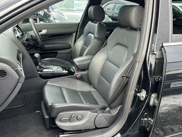 アウディ Ａ６ 2．8 FSI クワトロ 道東・釧路十勝 2010(平22)年 10.3万km 黒 4WD/寒冷地仕様/純正SDナビ/（SD/CD/DVD/フルセグ）/追従型クルーズコントロール/サンルーフ/エアロパーツ/パワーシート/全席シートヒーター/本革レザーシート/LEDヘッドライト/オートライト/前後コーナーセンサー/フロアマット