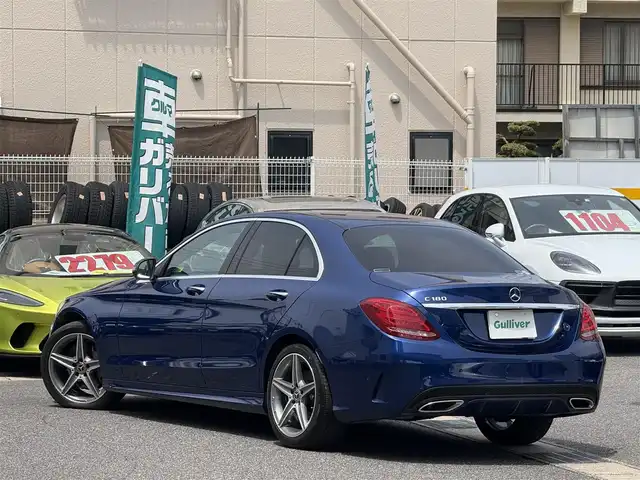 メルセデス・ベンツ Ｃ１８０ ローレウスエディション 愛知県 2018(平30)年 2.6万km ブリリアントブルーM /禁煙//ワンオーナー//正規ディーラー車//H31-R5年ディーラー記録簿//メーカーナビ//AM/FM/CD/DVD/SD/USB/BT//フルセグTV//バックカメラ//ETC//レーダーセーフティパッケージ//アクティブブレーキアシスト//リアCPA//PRE-SAFE//アクティブレーンキーピングアシスト//アクティブブラインドスポットアシスト//ディスタンスパイロットディストロニック//ステアリングパイロット//チャイルドセーフティセンサー//AMGライン//18インチAMGAW//ロゴ付きブレーキアシスト//ドリルドベンチレーテッドディスク//前席レザーARITCO//AMGレザーステアリング//アクティブクルーズコントロール//前席パワーシート//前席シートヒーター//運転席ランバーサポート//運転席シートメモリー//ステアリングリモコン//パドルシフト//電動格納ウィンカーミラー//アイドリングストップ//Individual/Sport/Sport＋/Comfort/Eco//ISOFIX//プッシュスタート//スマートキー//スペアキー//純正フロアマット//照明付きバニティミラー//保証書//取扱説明書