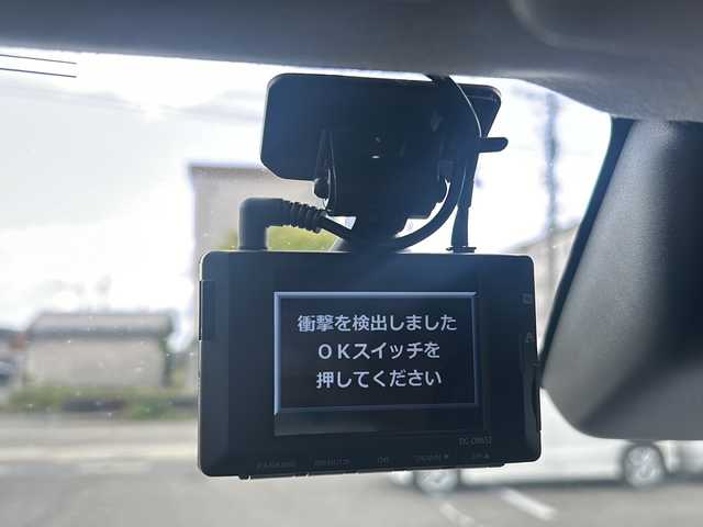トヨタ ライズ Z 石川県 2022(令4)年 1.4万km ナチュラルベージュマイカM ワンオーナー/スマートアシスト/・衝突回避支援ブレーキ機能/・アダプティブドライビングビーム/・アダプティブクルーズコントロール/・コーナーセンサー/・サイドビューランプ/・レーンキープコントロール/ディスプレイオーディオパッケージ/・9インチディスプレイオーディオ/【Bluetooth・AppleCarplay・フルセグTV・HDMI】/・ステアリングスイッチ/・バックカメラ/前後ドライブレコーダー/前席シートヒーター/横滑り防止機能/ステアリングスイッチ/LEDへッドライト/・LEDフォグランプ/・オートライト/・オートハイビーム/スマートキー/・スペアキー/・プッシュスタート/電動格納ミラー/純正ドアバイザー/新車時保証書/取扱説明書/社外スタッドレスタイヤ車載