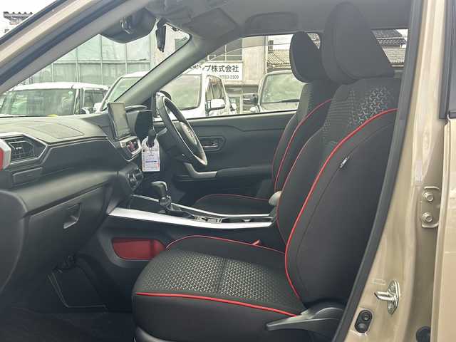 トヨタ ライズ Z 石川県 2022(令4)年 1.4万km ナチュラルベージュマイカM ワンオーナー/スマートアシスト/・衝突回避支援ブレーキ機能/・アダプティブドライビングビーム/・アダプティブクルーズコントロール/・コーナーセンサー/・サイドビューランプ/・レーンキープコントロール/ディスプレイオーディオパッケージ/・9インチディスプレイオーディオ/【Bluetooth・AppleCarplay・フルセグTV・HDMI】/・ステアリングスイッチ/・バックカメラ/前後ドライブレコーダー/前席シートヒーター/横滑り防止機能/ステアリングスイッチ/LEDへッドライト/・LEDフォグランプ/・オートライト/・オートハイビーム/スマートキー/・スペアキー/・プッシュスタート/電動格納ミラー/純正ドアバイザー/新車時保証書/取扱説明書/社外スタッドレスタイヤ車載