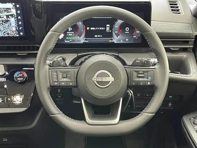 日産 セレナ オーテック 愛知県 2024(令6)年 0.9万km プリズムホワイト 純正１２．３型ナビ　日産コネクトナビゲーションシステム　フルセグＴＶ　ＨＤＭＩ　プロパイロット　全方位カメラ　ワイヤレス充電　前後シートヒーター　ステアリングヒーター　360度セーフティアシスト　エマージェンシーブレーキ　オーテックシート　ＬＥＤオートライト　衝突軽減　前後ドラレコ　ハンズフリー両側パワスラ　フォグランプ　コーナーセンサー　禁煙車