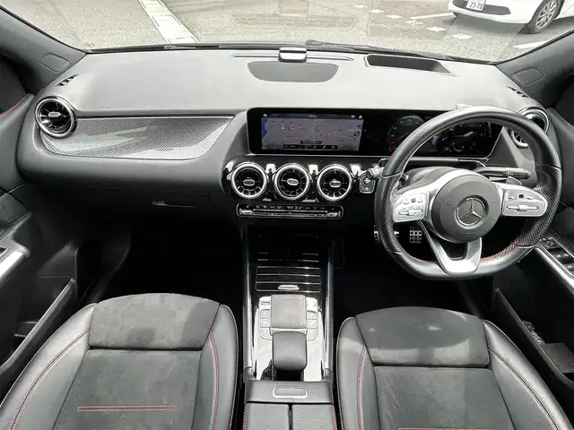 メルセデス・ベンツ Ｂ２００ｄ AMGライン 岡山県 2020(令2)年 5.9万km マウンテングレー 登録時走行距離58318キロ/純正メモリナビ/AM/FM/TV/Bluetooth/レーダーセーフティパッケージ/アクティブディスタンスアシスト・ディストロニック（自動再発信機能付）/・アクティブブレーキアシスト（歩行者/飛び出し機能付き）/アラウンドビューモニター/ブラインドスポットモニター/ヘッドアップディスプレイ/アイドリングストップ/レザーDINAMICAシート（レッドステッチ入）/シートヒーター（D＋N）/メモリー付きパワーシート/電動リアゲート/前後ドライブレコーダー/LEDヘッドライト/プッシュスタート/スマートキー/ETC2.0