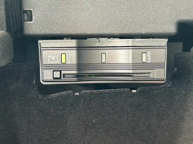 メルセデス・ベンツ Ｂ２００ｄ AMGライン 岡山県 2020(令2)年 5.9万km マウンテングレー 登録時走行距離58318キロ/純正メモリナビ/AM/FM/TV/Bluetooth/レーダーセーフティパッケージ/アクティブディスタンスアシスト・ディストロニック（自動再発信機能付）/・アクティブブレーキアシスト（歩行者/飛び出し機能付き）/アラウンドビューモニター/ブラインドスポットモニター/ヘッドアップディスプレイ/アイドリングストップ/レザーDINAMICAシート（レッドステッチ入）/シートヒーター（D＋N）/メモリー付きパワーシート/電動リアゲート/前後ドライブレコーダー/LEDヘッドライト/プッシュスタート/スマートキー/ETC2.0