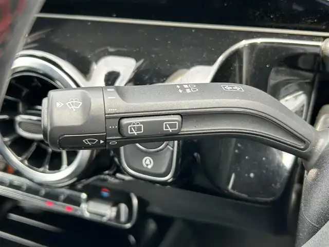メルセデス・ベンツ Ｂ２００ｄ AMGライン 岡山県 2020(令2)年 5.9万km マウンテングレー 登録時走行距離58318キロ/純正メモリナビ/AM/FM/TV/Bluetooth/レーダーセーフティパッケージ/アクティブディスタンスアシスト・ディストロニック（自動再発信機能付）/・アクティブブレーキアシスト（歩行者/飛び出し機能付き）/アラウンドビューモニター/ブラインドスポットモニター/ヘッドアップディスプレイ/アイドリングストップ/レザーDINAMICAシート（レッドステッチ入）/シートヒーター（D＋N）/メモリー付きパワーシート/電動リアゲート/前後ドライブレコーダー/LEDヘッドライト/プッシュスタート/スマートキー/ETC2.0