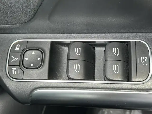 メルセデス・ベンツ Ｂ２００ｄ AMGライン 岡山県 2020(令2)年 5.9万km マウンテングレー 登録時走行距離58318キロ/純正メモリナビ/AM/FM/TV/Bluetooth/レーダーセーフティパッケージ/アクティブディスタンスアシスト・ディストロニック（自動再発信機能付）/・アクティブブレーキアシスト（歩行者/飛び出し機能付き）/アラウンドビューモニター/ブラインドスポットモニター/ヘッドアップディスプレイ/アイドリングストップ/レザーDINAMICAシート（レッドステッチ入）/シートヒーター（D＋N）/メモリー付きパワーシート/電動リアゲート/前後ドライブレコーダー/LEDヘッドライト/プッシュスタート/スマートキー/ETC2.0