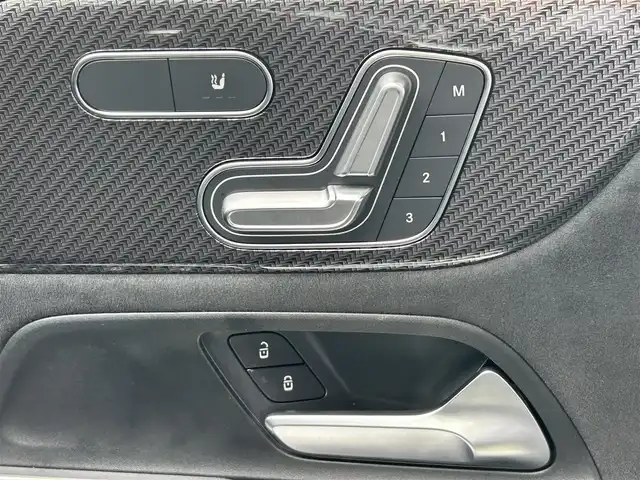 メルセデス・ベンツ Ｂ２００ｄ AMGライン 岡山県 2020(令2)年 5.9万km マウンテングレー 登録時走行距離58318キロ/純正メモリナビ/AM/FM/TV/Bluetooth/レーダーセーフティパッケージ/アクティブディスタンスアシスト・ディストロニック（自動再発信機能付）/・アクティブブレーキアシスト（歩行者/飛び出し機能付き）/アラウンドビューモニター/ブラインドスポットモニター/ヘッドアップディスプレイ/アイドリングストップ/レザーDINAMICAシート（レッドステッチ入）/シートヒーター（D＋N）/メモリー付きパワーシート/電動リアゲート/前後ドライブレコーダー/LEDヘッドライト/プッシュスタート/スマートキー/ETC2.0