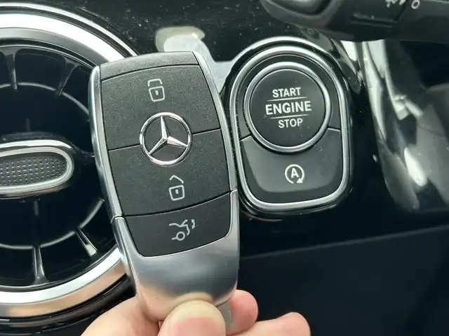 メルセデス・ベンツ Ｂ２００ｄ AMGライン 岡山県 2020(令2)年 5.9万km マウンテングレー 登録時走行距離58318キロ/純正メモリナビ/AM/FM/TV/Bluetooth/レーダーセーフティパッケージ/アクティブディスタンスアシスト・ディストロニック（自動再発信機能付）/・アクティブブレーキアシスト（歩行者/飛び出し機能付き）/アラウンドビューモニター/ブラインドスポットモニター/ヘッドアップディスプレイ/アイドリングストップ/レザーDINAMICAシート（レッドステッチ入）/シートヒーター（D＋N）/メモリー付きパワーシート/電動リアゲート/前後ドライブレコーダー/LEDヘッドライト/プッシュスタート/スマートキー/ETC2.0