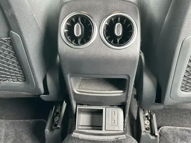 メルセデス・ベンツ Ｂ２００ｄ AMGライン 岡山県 2020(令2)年 5.9万km マウンテングレー 登録時走行距離58318キロ/純正メモリナビ/AM/FM/TV/Bluetooth/レーダーセーフティパッケージ/アクティブディスタンスアシスト・ディストロニック（自動再発信機能付）/・アクティブブレーキアシスト（歩行者/飛び出し機能付き）/アラウンドビューモニター/ブラインドスポットモニター/ヘッドアップディスプレイ/アイドリングストップ/レザーDINAMICAシート（レッドステッチ入）/シートヒーター（D＋N）/メモリー付きパワーシート/電動リアゲート/前後ドライブレコーダー/LEDヘッドライト/プッシュスタート/スマートキー/ETC2.0