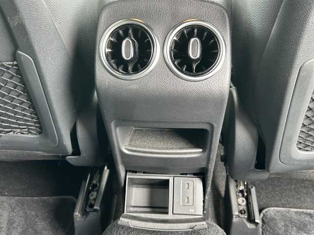 メルセデス・ベンツ Ｂ２００ｄ AMGライン 岡山県 2020(令2)年 5.9万km マウンテングレー 登録時走行距離58318キロ/純正メモリナビ/AM/FM/TV/Bluetooth/レーダーセーフティパッケージ/アクティブディスタンスアシスト・ディストロニック（自動再発信機能付）/・アクティブブレーキアシスト（歩行者/飛び出し機能付き）/アラウンドビューモニター/ブラインドスポットモニター/ヘッドアップディスプレイ/アイドリングストップ/レザーDINAMICAシート（レッドステッチ入）/シートヒーター（D＋N）/メモリー付きパワーシート/電動リアゲート/前後ドライブレコーダー/LEDヘッドライト/プッシュスタート/スマートキー/ETC2.0