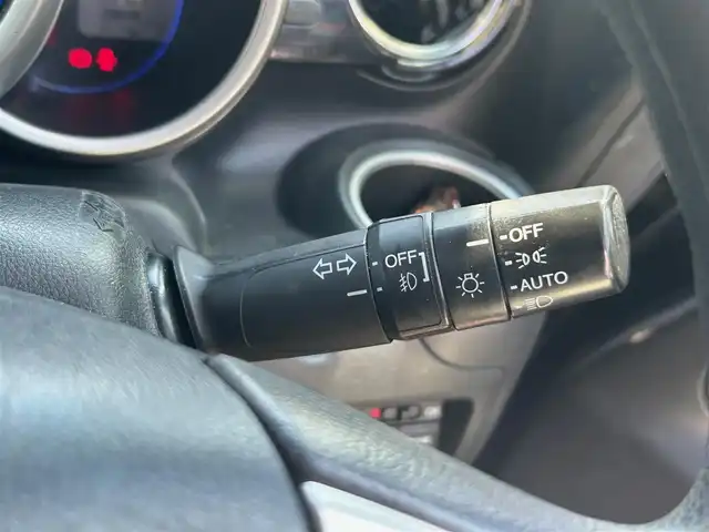 ホンダ Ｎ ＢＯＸ カスタム G SSパッケージ 大阪府 2017(平29)年 7.2万km クリスタルブラックパール 純正ナビ/   フルセグTV/CD/DVD/Bluetooth/バックモニター/横滑り防止装置/前席シートヒーター/両側パワースライドドア/アイドリングストップ/純正14インチアルミホイール/純正フロアマット/プッシュスタート/スマートキー/ＥＴＣ/三眼ＬＥＤ/禁煙車