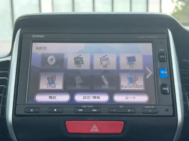 ホンダ Ｎ ＢＯＸ カスタム G SSパッケージ 大阪府 2017(平29)年 7.2万km クリスタルブラックパール 純正ナビ/   フルセグTV/CD/DVD/Bluetooth/バックモニター/横滑り防止装置/前席シートヒーター/両側パワースライドドア/アイドリングストップ/純正14インチアルミホイール/純正フロアマット/プッシュスタート/スマートキー/ＥＴＣ/三眼ＬＥＤ/禁煙車
