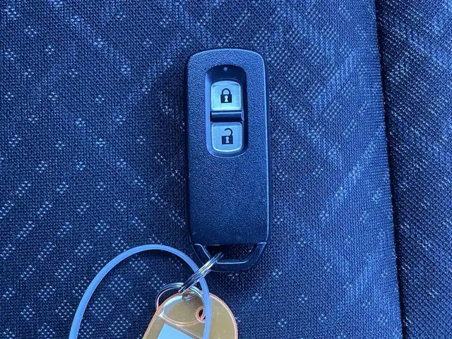 ホンダ Ｎ ＷＧＮ カスタムGSSパッケージⅡ 静岡県 2018(平30)年 4.2万km 青Ｍ ワンオーナー　/アイドリングストップ　/ETC　/ハーフレザー　/シートヒーター　/純正ナビ　/バックカメラ　/Bluetooth　/プッシュスタート　/ウィンカーミラー/スマートキー/　