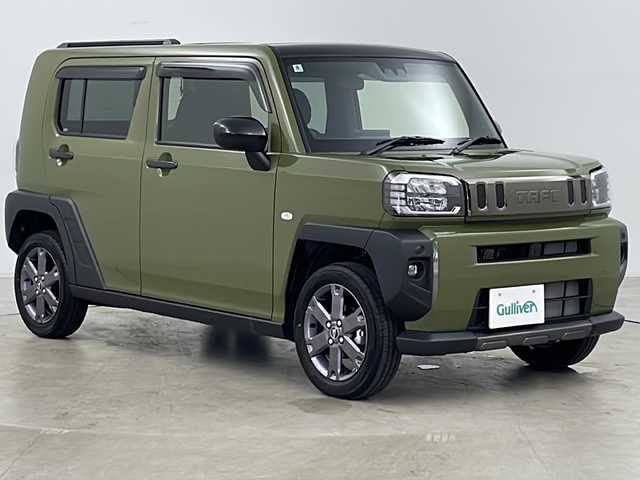 ダイハツ タフト G ダーククロムベンチャー 道央・札幌 2024(令6)年 0.7万km フォレストカーキメタリック ・９インチ純正ディスプレイオーディオ/・ＴＶ・ＢＴ・ＨＤＭＩ・ＡｐｐｌｅＣａｒＰｌａｙ・ＡｎｄｒｏｉｄＡｕｔｏ/・スマートアシスト/・衝突軽減ブレーキ/・先行車発進お知らせ機能/・車線逸脱警報/・標識認識機能/・ふらつき警報/・クリアランスソナー/・バックカメラ/・スカイルーフ/・電動パーキング/・ミラーヒーター/・ステアリングスイッチ/・ミラーヒーター/・ＰＷＲスイッチ/・オートライトマチックハイビーム/・ドアバイザー/・ＬＥＤヘッドライト・フォグ/・革巻きステアリング/・スマートキー/・スペアキー/・アイドリングストップ