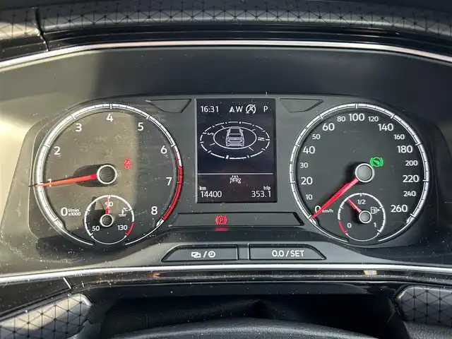 フォルクスワーゲン ＶＷ Ｔ－クロス TSI スタイル 愛知県 2021(令3)年 1.5万km ガンＭ ワンオーナー /スマートキー/プッシュスタート/純正ナビ/BT/バックカメラ/ビルトイン2.0ETC/純正17インチAW/アクティブクルーズコントロール/レーンキープアシスト/パーキングアシスト/クリアランスソナー /前後ドライブレコーダー/オートライト/純正フロアマット/ルーフレール/取説、保証書/スペアキー