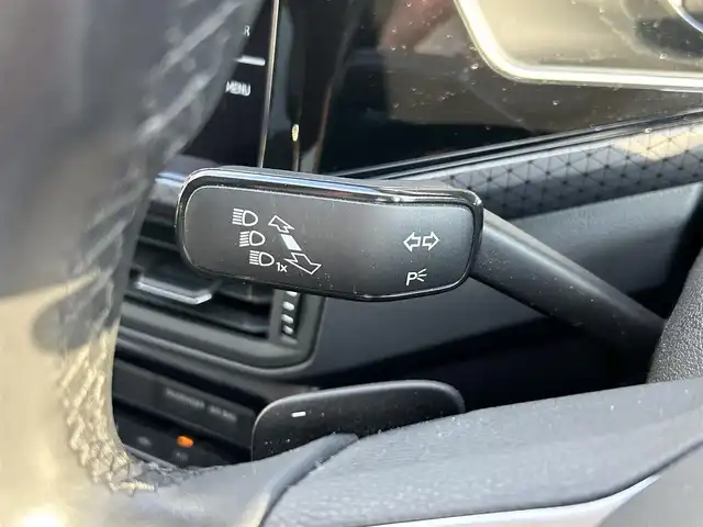 フォルクスワーゲン ＶＷ Ｔ－クロス TSI スタイル 愛知県 2021(令3)年 1.5万km ガンＭ ワンオーナー /スマートキー/プッシュスタート/純正ナビ/BT/バックカメラ/ビルトイン2.0ETC/純正17インチAW/アクティブクルーズコントロール/レーンキープアシスト/パーキングアシスト/クリアランスソナー /前後ドライブレコーダー/オートライト/純正フロアマット/ルーフレール/取説、保証書/スペアキー
