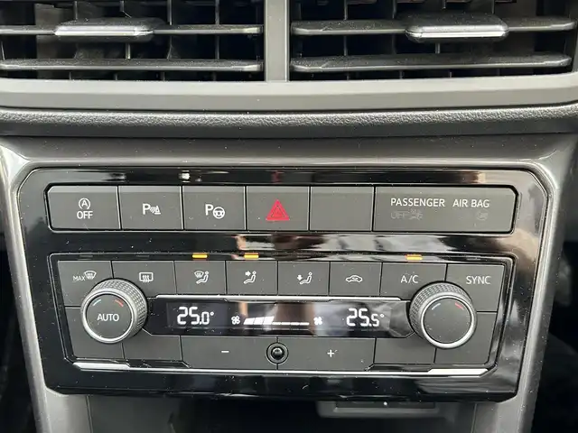 フォルクスワーゲン ＶＷ Ｔ－クロス TSI スタイル 愛知県 2021(令3)年 1.5万km ガンＭ ワンオーナー /スマートキー/プッシュスタート/純正ナビ/BT/バックカメラ/ビルトイン2.0ETC/純正17インチAW/アクティブクルーズコントロール/レーンキープアシスト/パーキングアシスト/クリアランスソナー /前後ドライブレコーダー/オートライト/純正フロアマット/ルーフレール/取説、保証書/スペアキー
