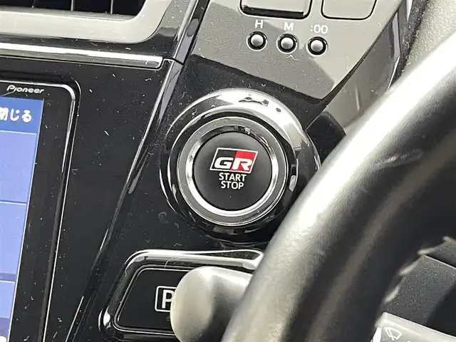 トヨタ プリウス α S ツーリングセレ GRスポーツ 福井県 2020(令2)年 5.2万km ホワイトパールクリスタルシャイン 社外９インチナビ/（CD/DVD/Bluetooth/USB/MSV/AM/FM）/バックカメラ/純正アルミホイール/ハーフレザーシート/純正フロアマット/ビルトインETC/AAC/プッシュスタート/スペアキー１本/LEDオートライト/フォグランプ/ウインカーミラー