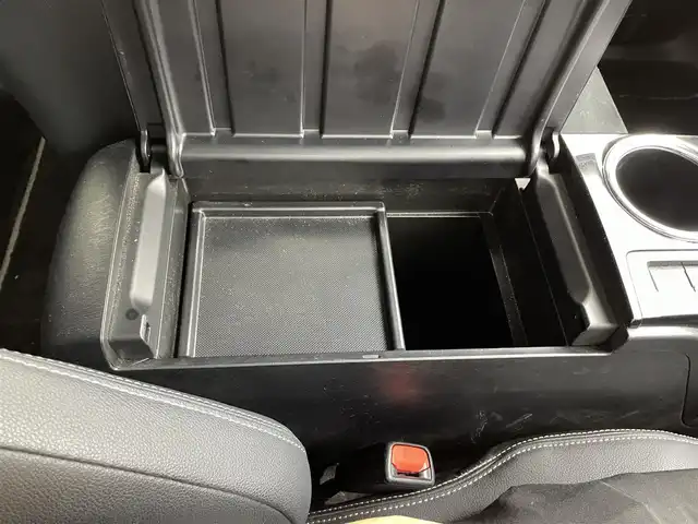 トヨタ プリウス α S ツーリングセレ GRスポーツ 福井県 2020(令2)年 5.2万km ホワイトパールクリスタルシャイン 社外９インチナビ/（CD/DVD/Bluetooth/USB/MSV/AM/FM）/バックカメラ/純正アルミホイール/ハーフレザーシート/純正フロアマット/ビルトインETC/AAC/プッシュスタート/スペアキー１本/LEDオートライト/フォグランプ/ウインカーミラー