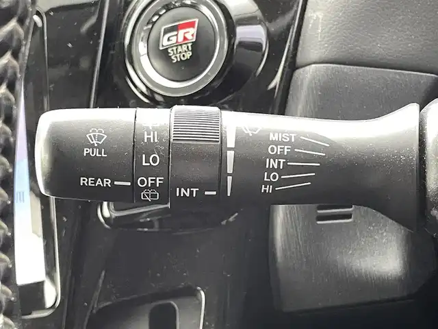 トヨタ プリウス α S ツーリングセレ GRスポーツ 福井県 2020(令2)年 5.2万km ホワイトパールクリスタルシャイン 社外９インチナビ/（CD/DVD/Bluetooth/USB/MSV/AM/FM）/バックカメラ/純正アルミホイール/ハーフレザーシート/純正フロアマット/ビルトインETC/AAC/プッシュスタート/スペアキー１本/LEDオートライト/フォグランプ/ウインカーミラー