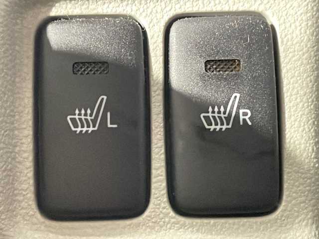 ダイハツ キャスト スタイル X リミテッド SAⅢ 広島県 2019(平31)年 4.8万km ダークエメラルドマイカ 社外ナビ（DVD/Bluetooth）/バックカメラ/シートヒーター/衝突軽減ブレーキ/車線逸脱警報/オートハイビーム/誤発進抑制機能/ETC/ドライブレコーダー/スマートキー