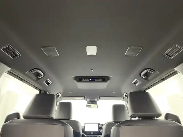 トヨタ ヴォクシー S－Z 岡山県 2022(令4)年 5.3万km グリッターブラックガラスフレーク 純正10.5インチディスプレイオーディオ/　【ナビ/DVD/BT/USB/Carplay/HDMI】/バックカメラ/両側パワースライドドア/追従型クルーズコントロール/オートハイビーム/LEDヘッドライト（AUTO機能付き）/ビルトインETC2.0/前席シートヒーター/衝突軽減ブレーキシステム/車線逸脱防止システム/横滑り防止装置/純正１７インチアルミ/コーナーセンサー（前後）/純正フロアマット/プッシュスタート/スマートキー×1/保証書/ナビ取扱説明書/取扱説明書