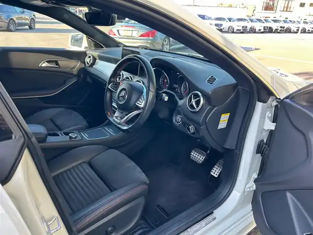 メルセデス・ベンツ ＣＬＡ１８０ Sブレイク　スポーツ 石川県 2017(平29)年 3.5万km 白 純正HDDナビ/　Bluetooth・AM/FM・CD・DVD・USB・AUX/フルセグTV/バックカメラ/ETC2.0/純正ドライブレコーダー/パワーシート（D+N席）/シートメモリー/シートヒーター（D+N席）/アンチロック・ブレーキ・システム/衝突被害軽減システム/横滑り防止装置/前後コーナーセンサー/レーンキープアシスト/盗難防止装置/パーキングアシスト/アイドリングストップ/エアバッグ（W+サイド）/カーテンエアバッグ/純正アルミホイール/スマートキー