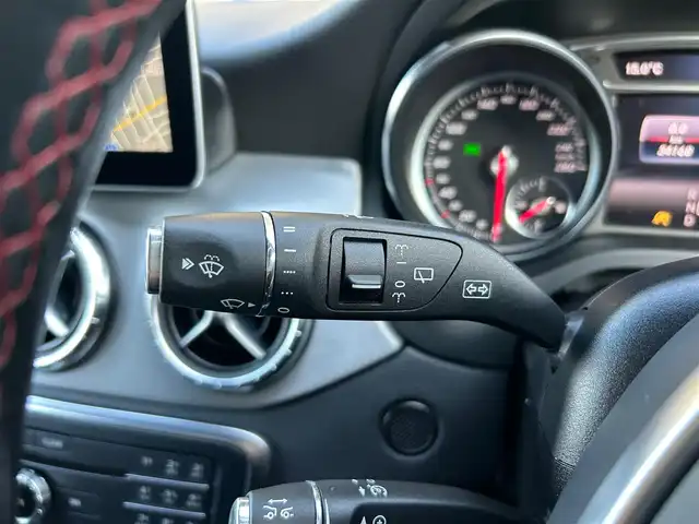 メルセデス・ベンツ ＣＬＡ１８０ Sブレイク　スポーツ 石川県 2017(平29)年 3.5万km 白 純正HDDナビ/　Bluetooth・AM/FM・CD・DVD・USB・AUX/フルセグTV/バックカメラ/ETC2.0/純正ドライブレコーダー/パワーシート（D+N席）/シートメモリー/シートヒーター（D+N席）/アンチロック・ブレーキ・システム/衝突被害軽減システム/横滑り防止装置/前後コーナーセンサー/レーンキープアシスト/盗難防止装置/パーキングアシスト/アイドリングストップ/エアバッグ（W+サイド）/カーテンエアバッグ/純正アルミホイール/スマートキー